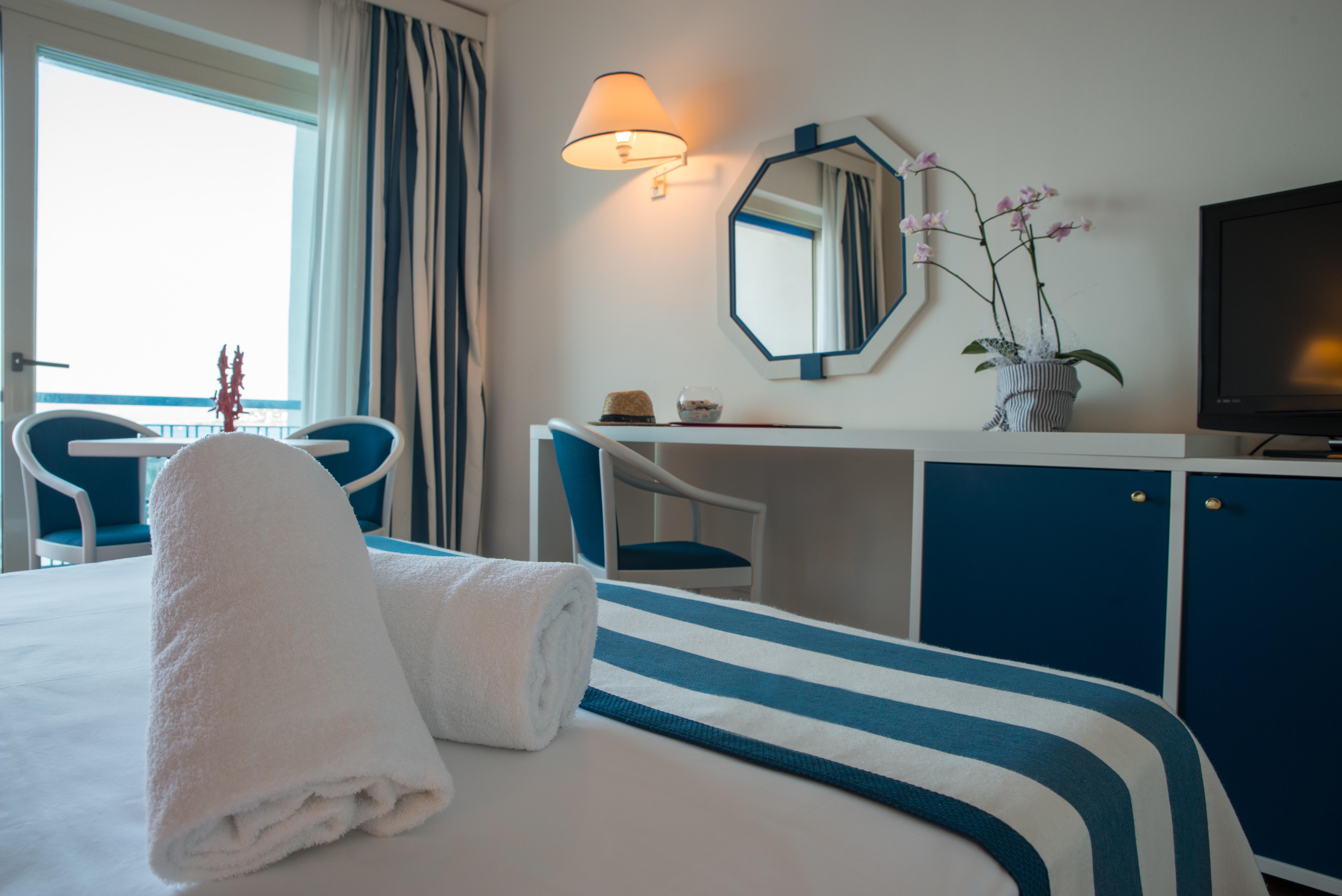 Splendid Hotel La Torre Mondello Esterno foto
