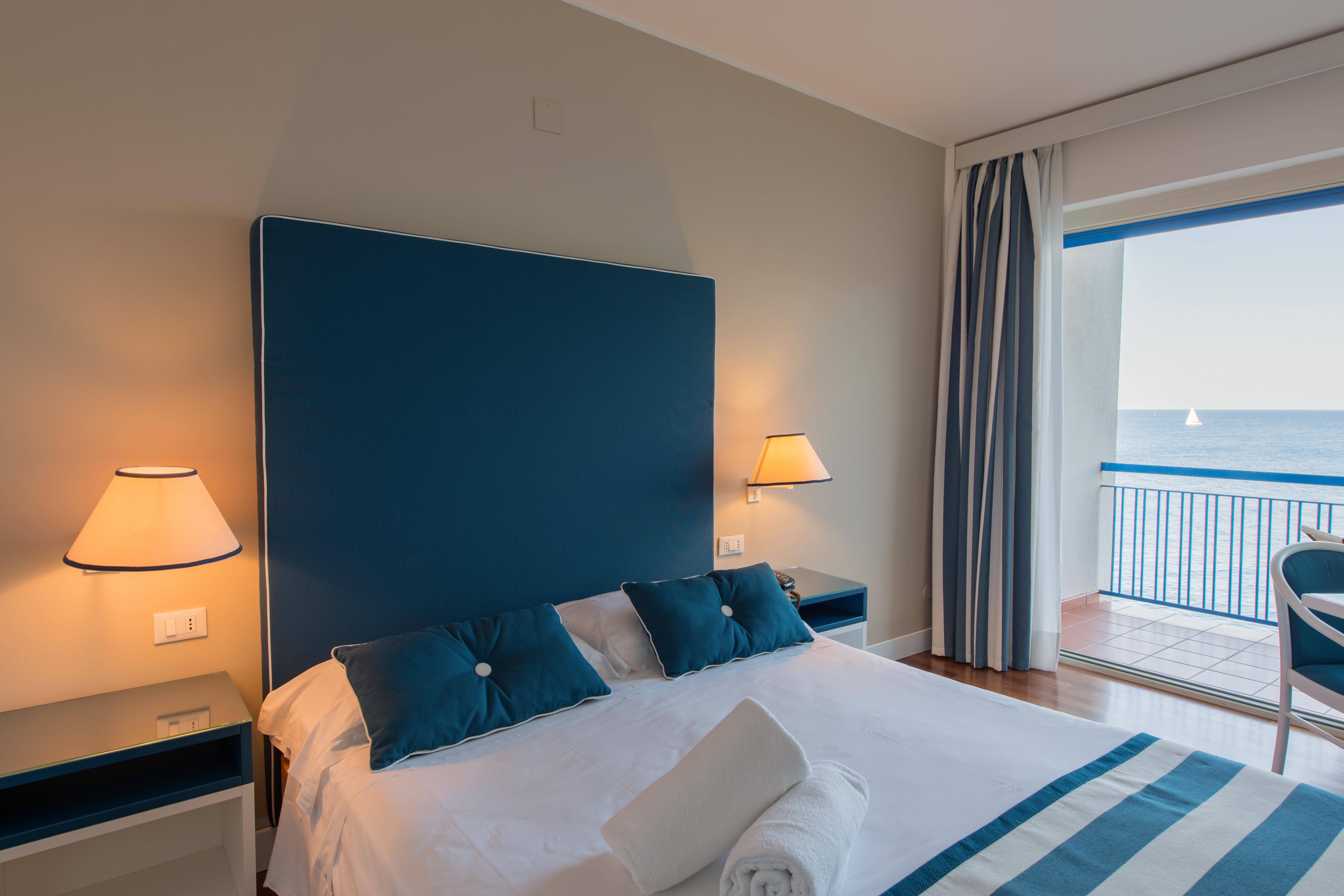 Splendid Hotel La Torre Mondello Esterno foto