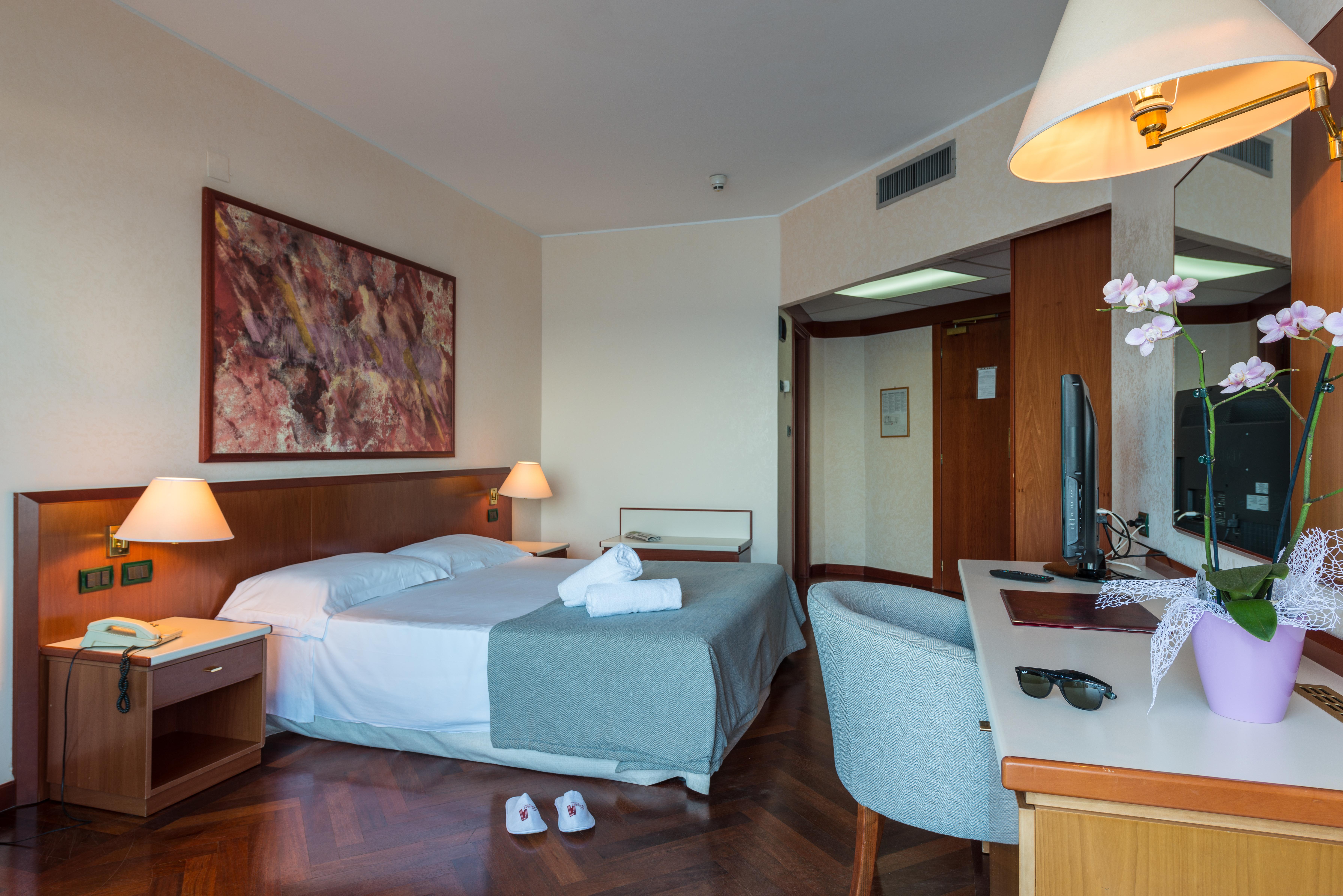 Splendid Hotel La Torre Mondello Esterno foto