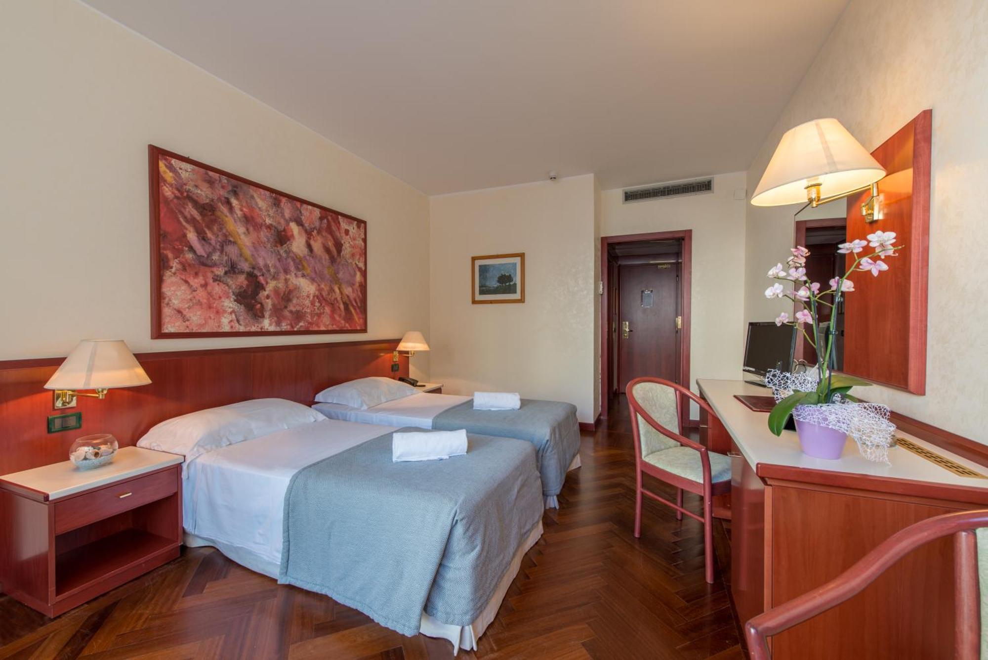 Splendid Hotel La Torre Mondello Esterno foto