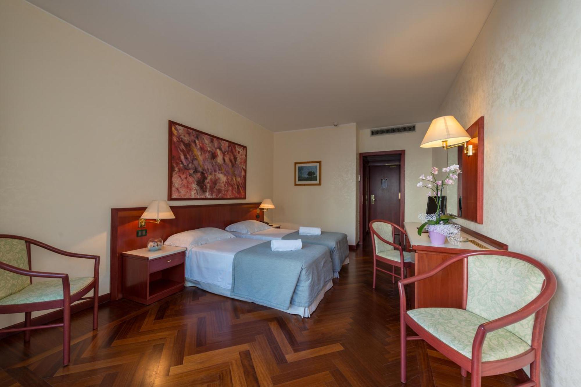 Splendid Hotel La Torre Mondello Esterno foto